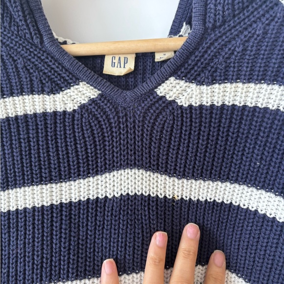 GAP Navy and White Striped V-Neck Sweater - Picture 5 of 5
